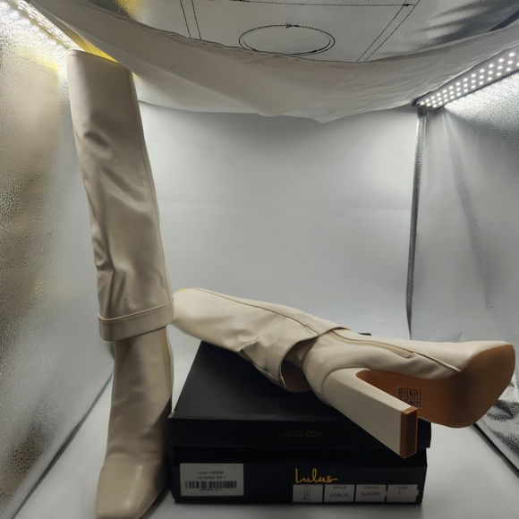 New In Box Elegant Lulu's Lorlia Heeled Boots In Almond for Women Size 7 - Picture 7 of 8